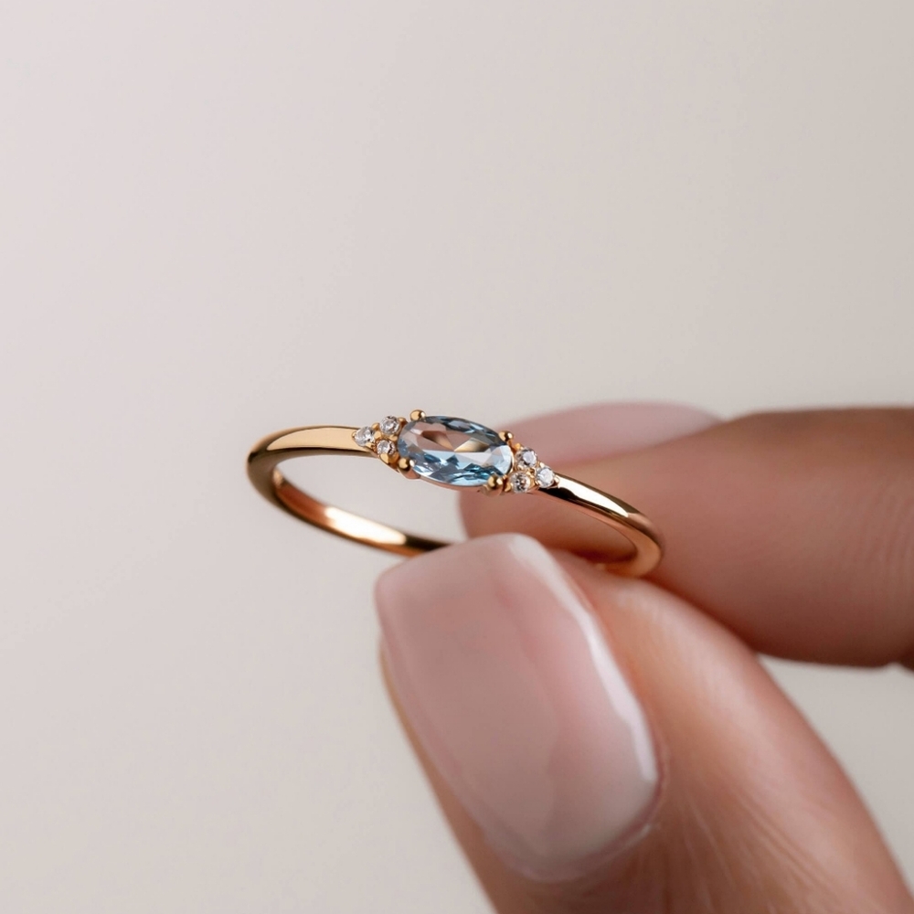 Sparkling Blue Gemstone Ring